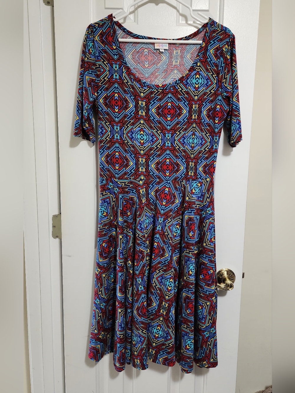 Multi-Color Geometric Scoop Neck Women’s Dress Lularoe Nicole Large